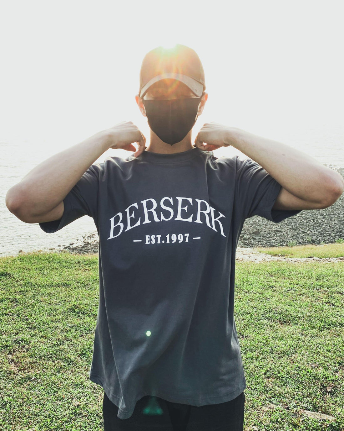 Berserk / Vintage Charcoal Gray / Oversized T-Shirt - ZAMS