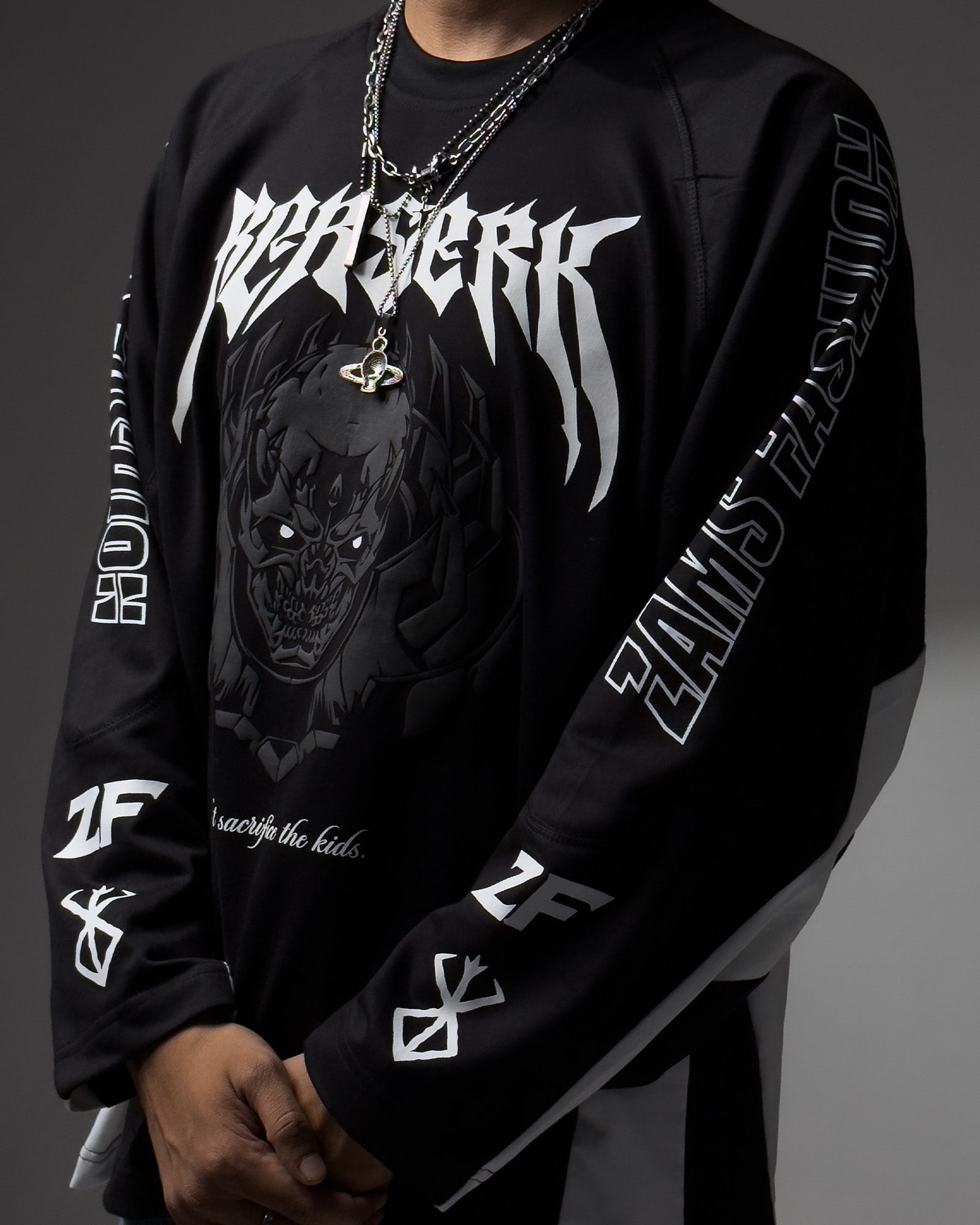 SKULL KNIGHT / BERSERK / OVERSIZED RAGLAN FULL SLEEVES T-SHIRT